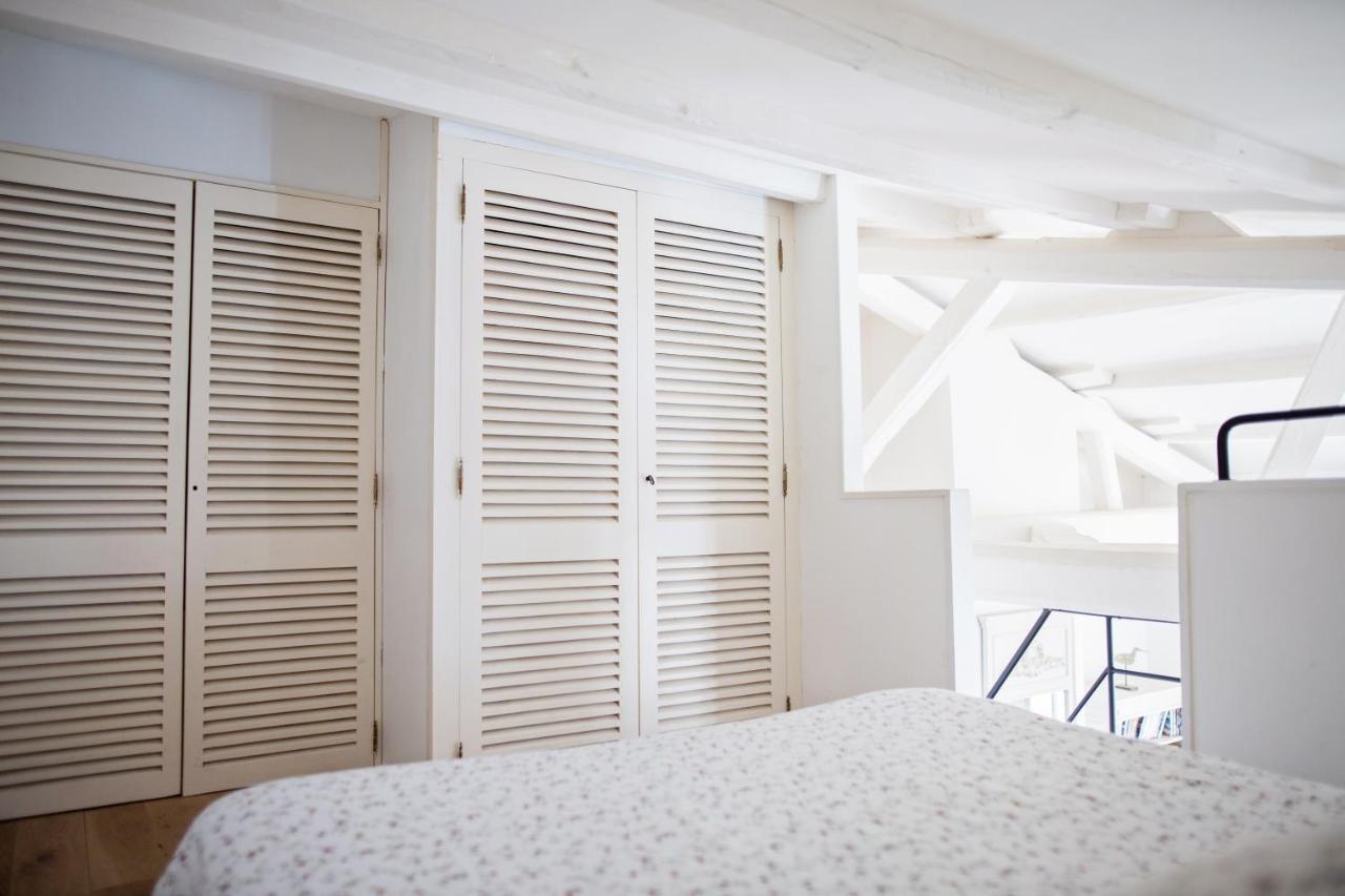 Ferienwohnung XVIII Century Gem With Magnificent Views Of The Harbour With A Private Garage Saint-Martin-de-Ré Exterior foto